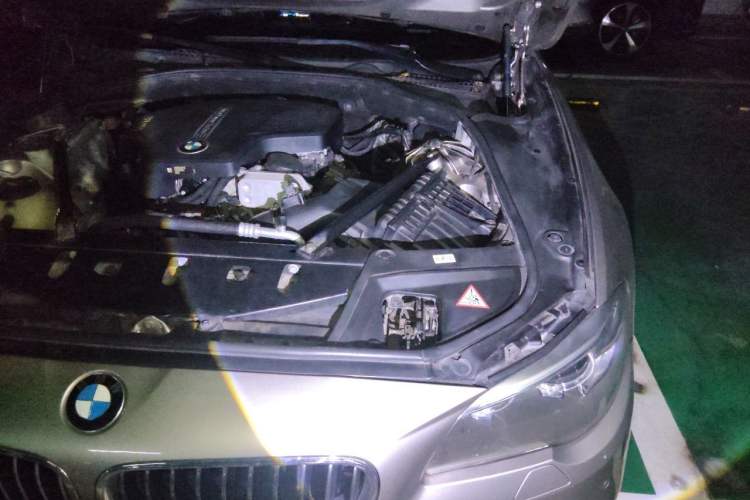 Used BMW 5 Series 2014 525Li Luxury Design Package Engine Bay Left