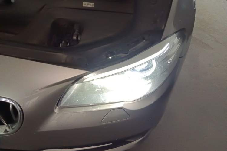 Used BMW 5 Series 2014 528Li Leading Model Engine Bay Left
