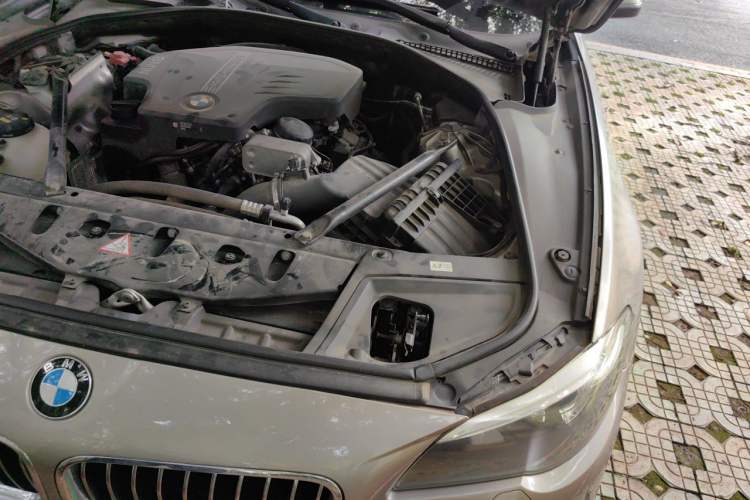 Used BMW 5 Series 2014 525Li Leading Model Engine Bay Left