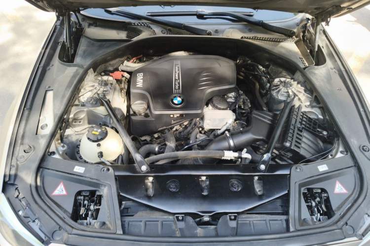 Used BMW 5 Series 2014 525Li Luxury Design Package Engine Bay