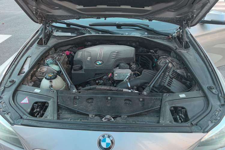 Used BMW 5 Series 2014 520i Elegant Edition Engine Bay