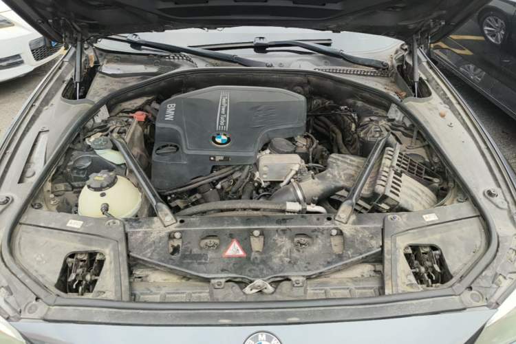 Used BMW 5 Series 2014 520Li Elegant Model Engine Bay