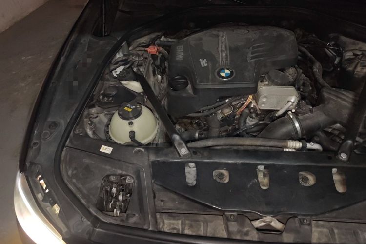 Used BMW 5 Series 2014 520i Elegant Edition Engine Bay Right