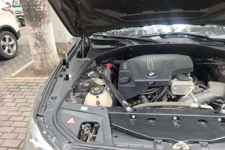 Used BMW 5 Series 2014 525Li Leading Model Engine Bay Right