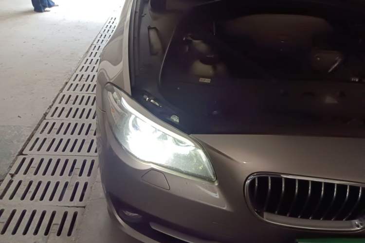 Used BMW 5 Series 2014 528Li Leading Model Engine Bay Right