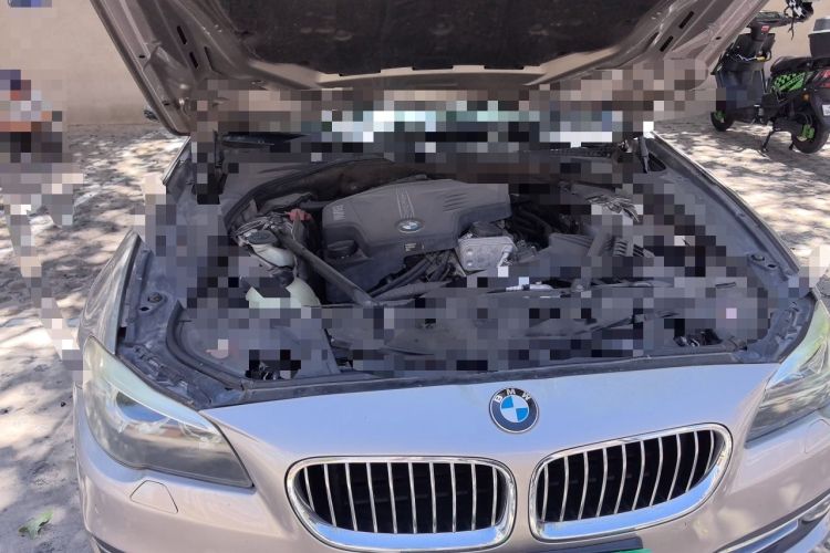 Used BMW 5 Series 2014 525Li Luxury Design Package Engine Bay Right