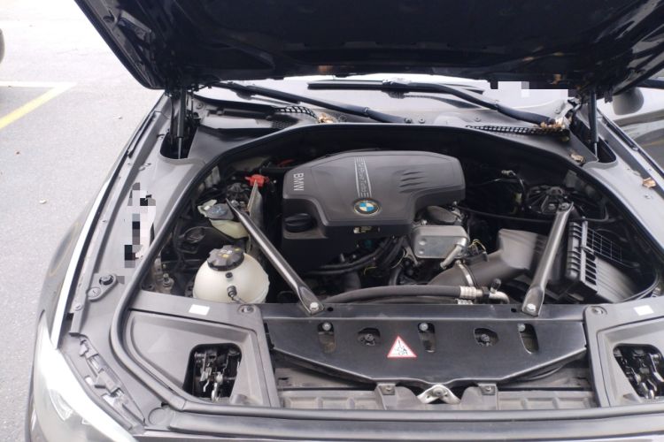 Used BMW 5 Series 2014 528Li xDrive Luxury Design Package Engine Bay Right