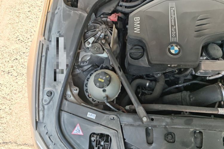 Used BMW 5 Series 2014 525Li Fashion Design Package Engine Bay Right