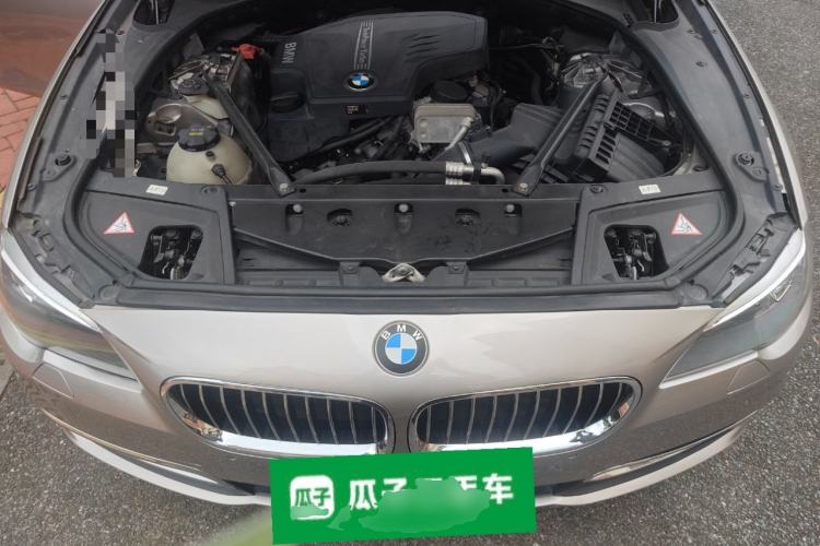 Used BMW 5 Series 2014 520Li Elegant Model Engine Bay