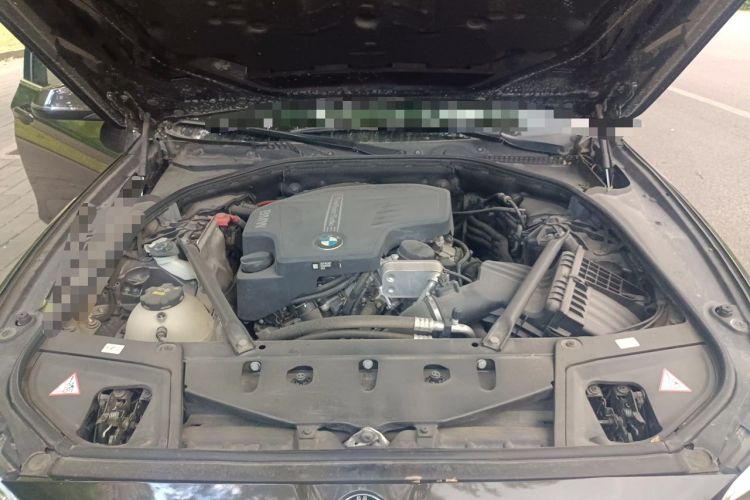 Used BMW 5 Series 2014 520Li Elegant Model Engine Bay