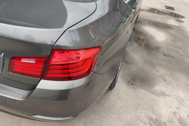 Used BMW 5 Series 2014 525Li Leading Model Exterior 3