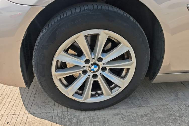 Used BMW 5 Series 2014 520Li Elegant Model Exterior 4