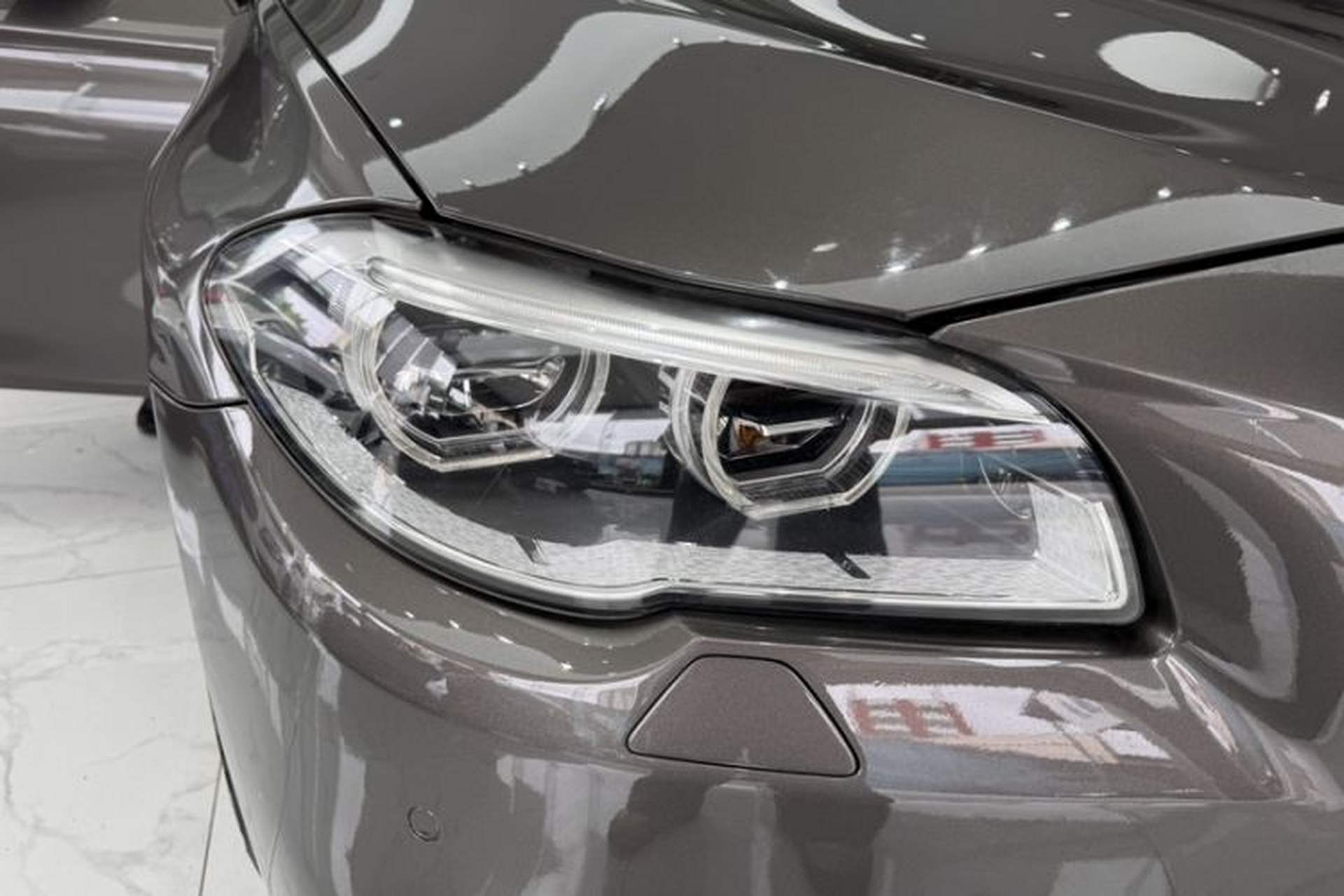 Used BMW 5 Series 2014 535Li Leading Model Exterior 4