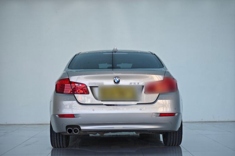 Used BMW 5 Series 2014 528Li Leading Model Exterior 4