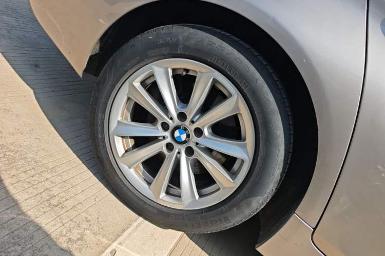 Used BMW 5 Series 2014 520Li Elegant Model Exterior 5