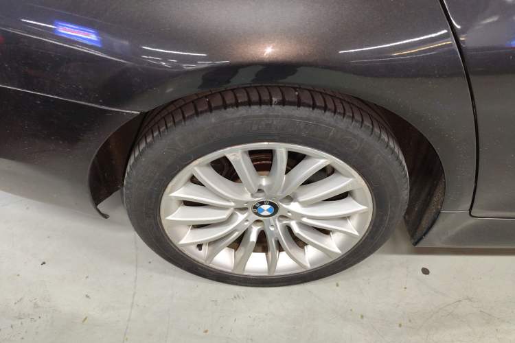 Used BMW 5 Series 2014 525Li Luxury Design Package Exterior 5