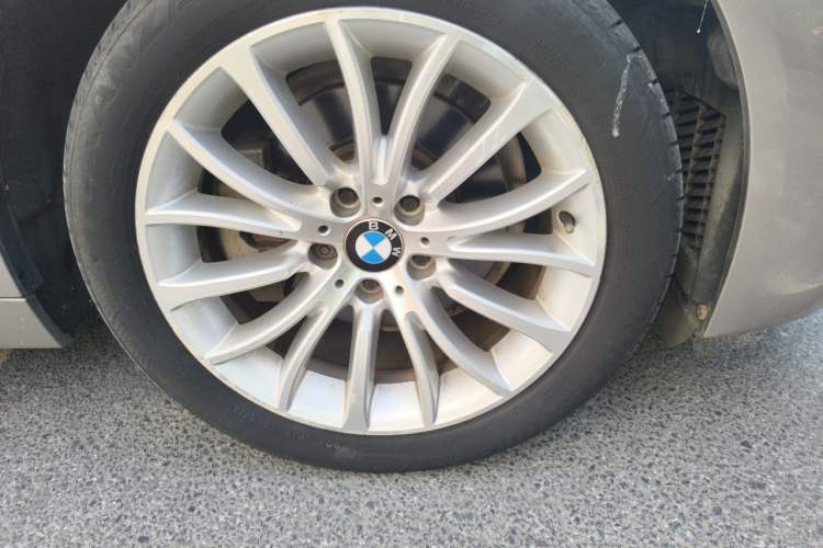 Used BMW 5 Series 2014 525Li Luxury Design Package Exterior 7