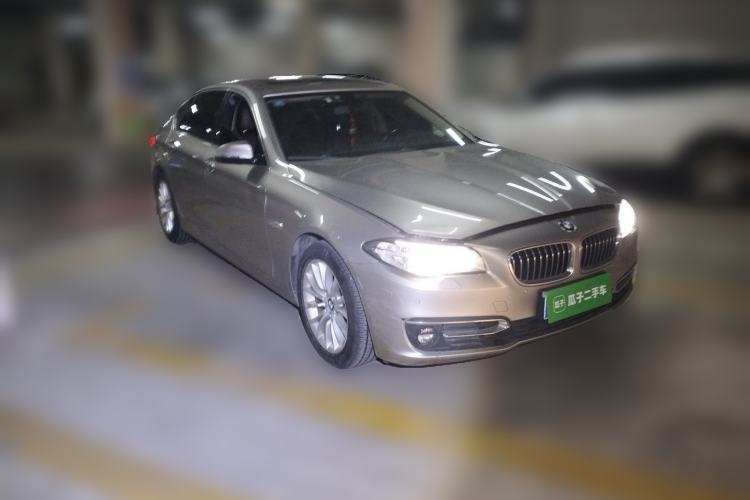 Used BMW 5 Series 2014 525Li Luxury Design Package Front Right 45 Deg