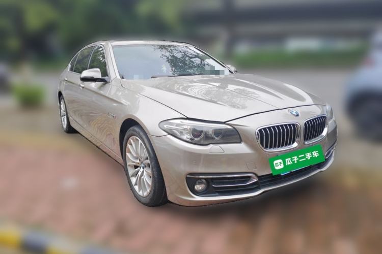 Used BMW 5 Series 2014 525Li Luxury Design Package Front Right 45 Deg
