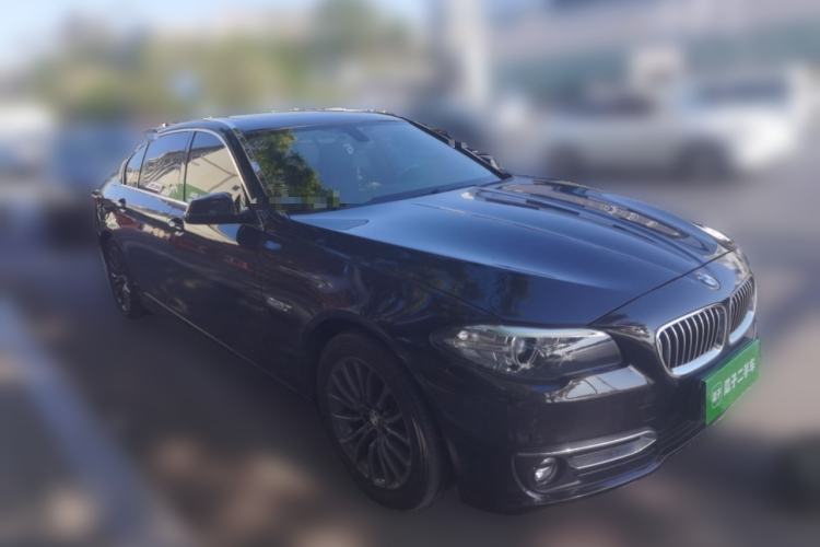 Used BMW 5 Series 2014 525Li Luxury Design Package Front Right 45 Deg