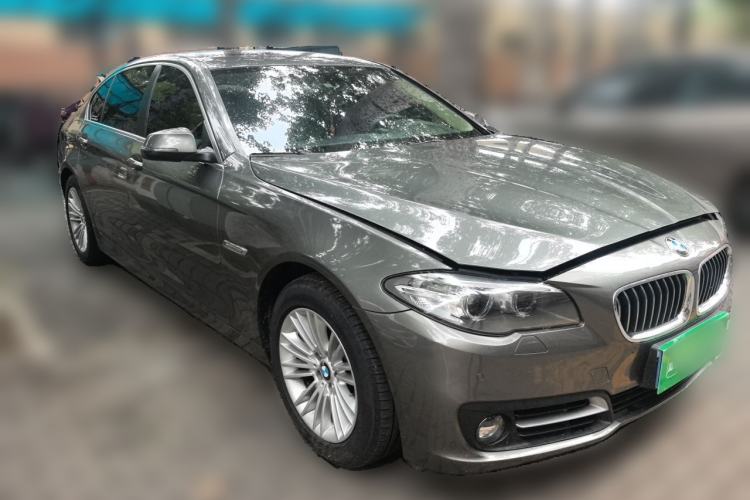 Used BMW 5 Series 2014 525Li Leading Model Front Right 45 Deg