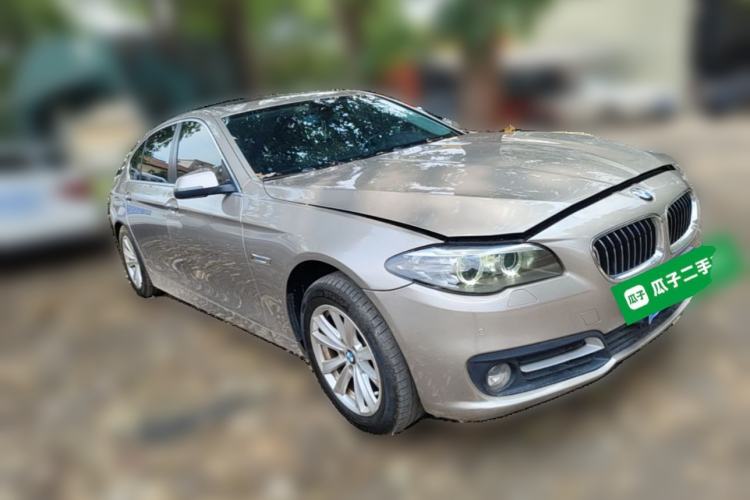Used BMW 5 Series 2014 520Li Elegant Model Front Right 45 Deg