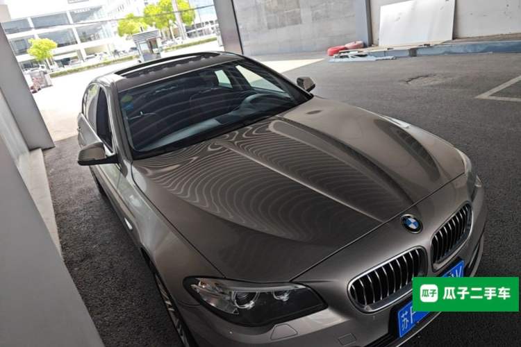 Used BMW 5 Series 2014 525Li Leading Model Front Right 45 Deg