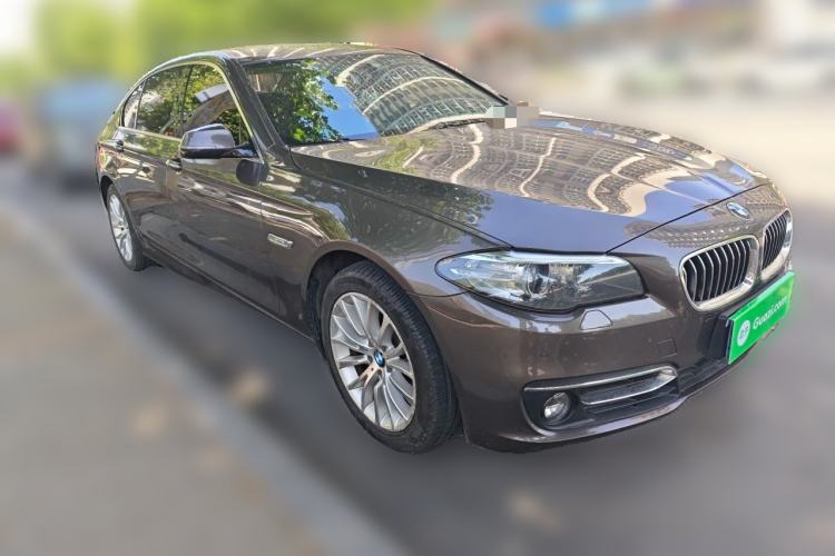 Used BMW 5 Series 2014 525Li Luxury Design Package Front Right 45 Deg