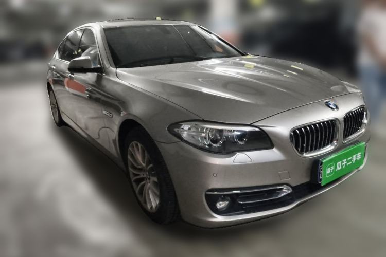 Used BMW 5 Series 2014 525Li Luxury Design Package Front Right 45 Deg