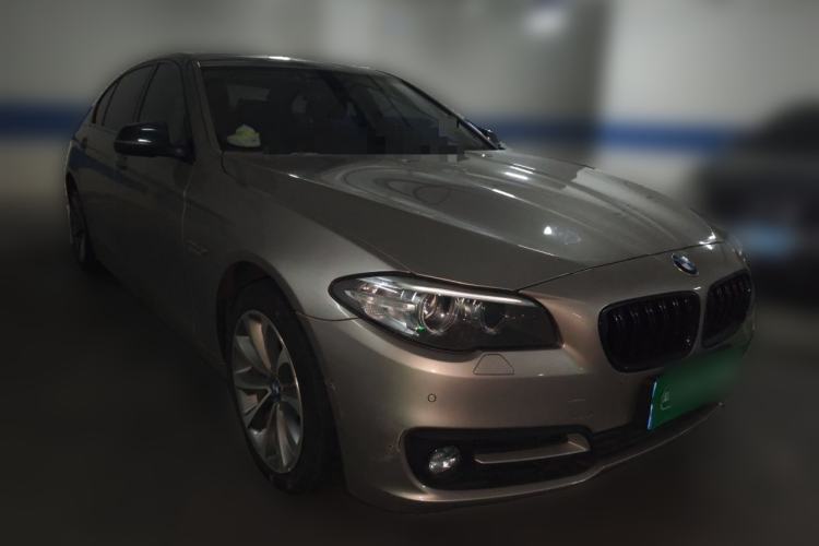 Used BMW 5 Series 2014 528Li Leading Model Front Right 45 Deg