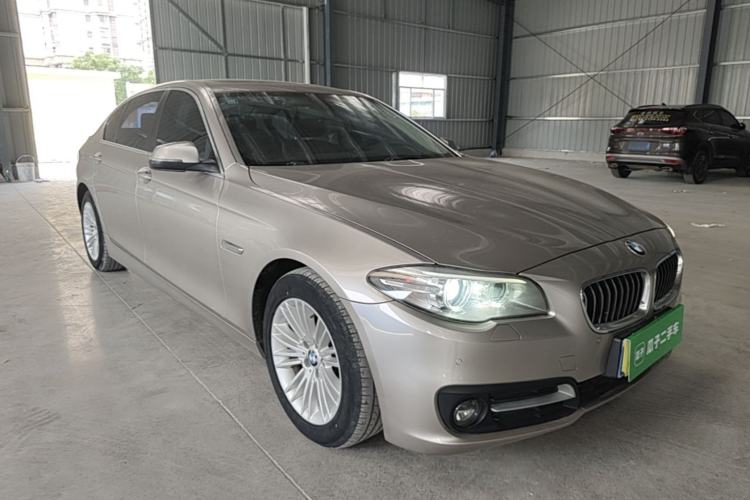 Used BMW 5 Series 2014 525Li Leading Model Front Right 45 Deg