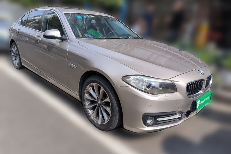 Used BMW 5 Series 2014 525Li Leading Model Front Right 45 Deg