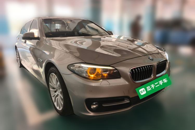 Used BMW 5 Series 2014 528Li Leading Model Front Right 45 Deg