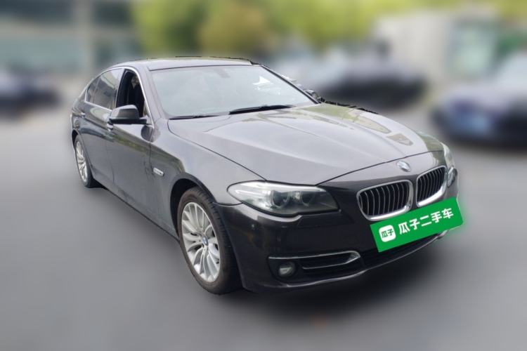 Used BMW 5 Series 2014 528Li xDrive Luxury Design Package Front Right 45 Deg