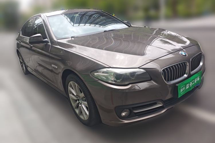Used BMW 5 Series 2014 530Li Leading Model Front Right 45 Deg