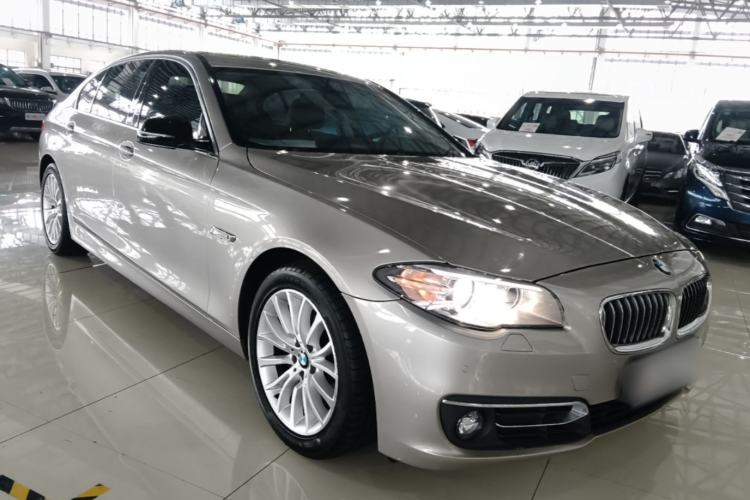 Used BMW 5 Series 2014 525Li Luxury Design Package Front Right 45 Deg
