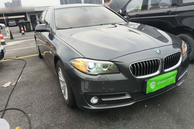 Used BMW 5 Series 2014 520Li Elegant Model Front Right 45 Deg