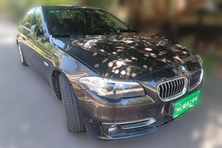Used BMW 5 Series 2014 525Li Luxury Design Package Front Right 45 Deg