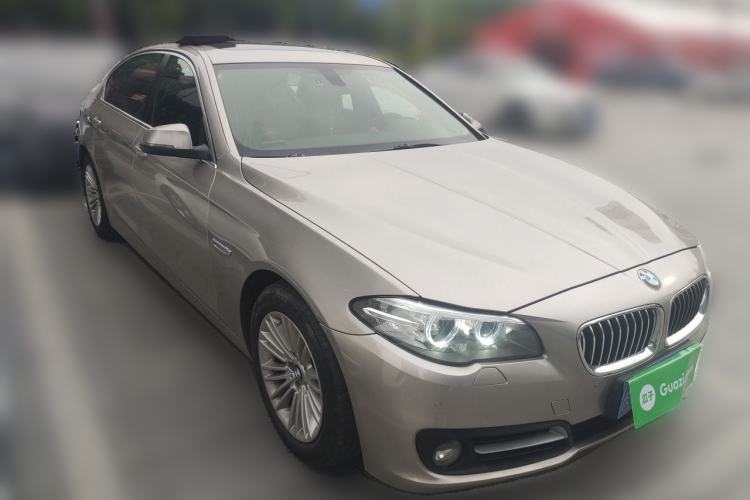 Used BMW 5 Series 2014 525Li Leading Model Front Right 45 Deg