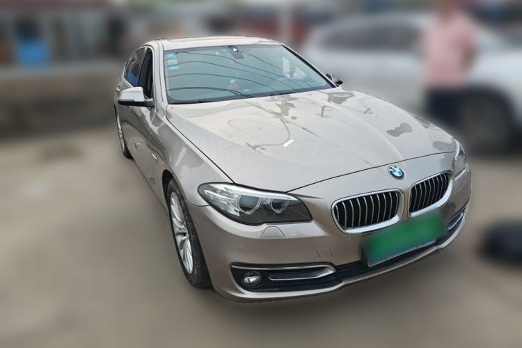 Used BMW 5 Series 2014 525Li Luxury Design Package Front Right 45 Deg