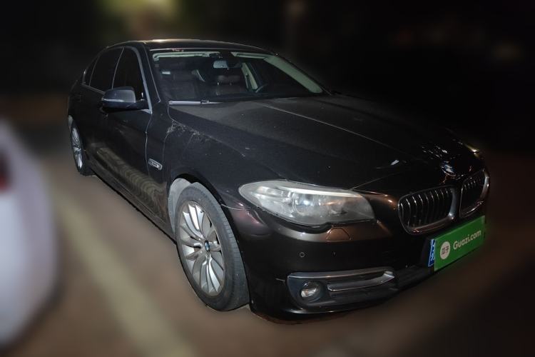 Used BMW 5 Series 2014 525Li Luxury Design Package Front Right 45 Deg