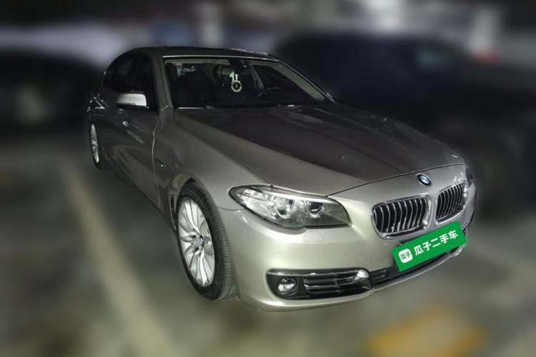 Used BMW 5 Series 2014 525Li Luxury Design Package Front Right 45 Deg