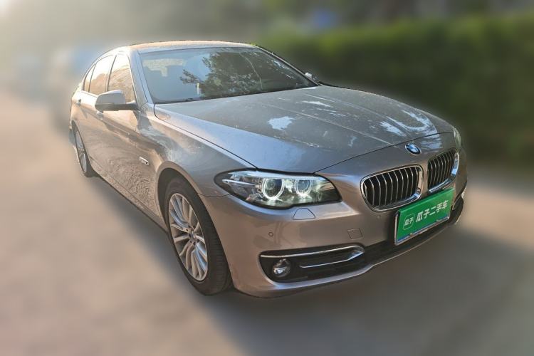 Used BMW 5 Series 2014 525Li Fashion Design Package Front Right 45 Deg