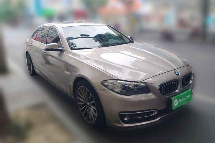 Used BMW 5 Series 2014 525Li Leading Model Front Right 45 Deg