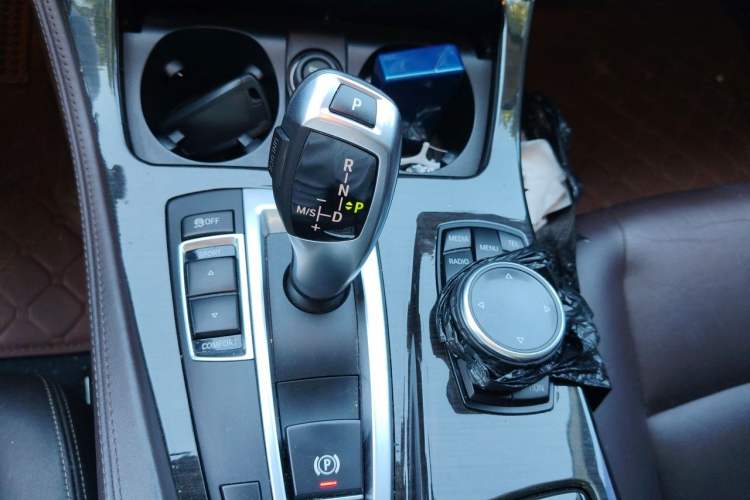 Used BMW 5 Series 2014 525Li Luxury Design Package Gear Lever