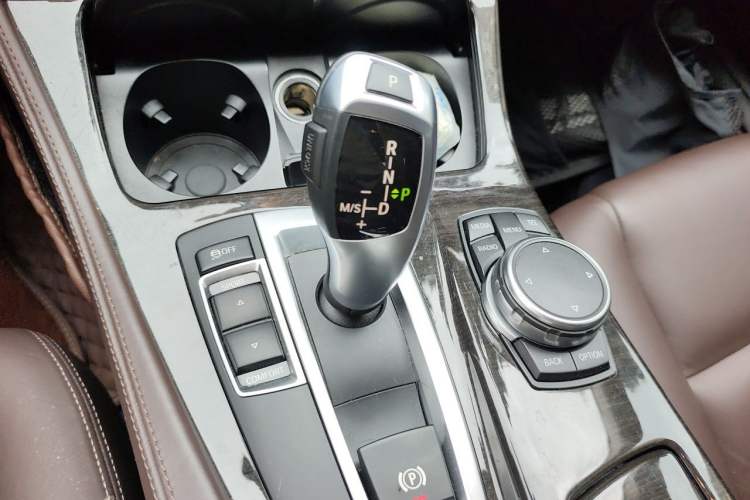 Used BMW 5 Series 2014 525Li Luxury Design Package Gear Lever