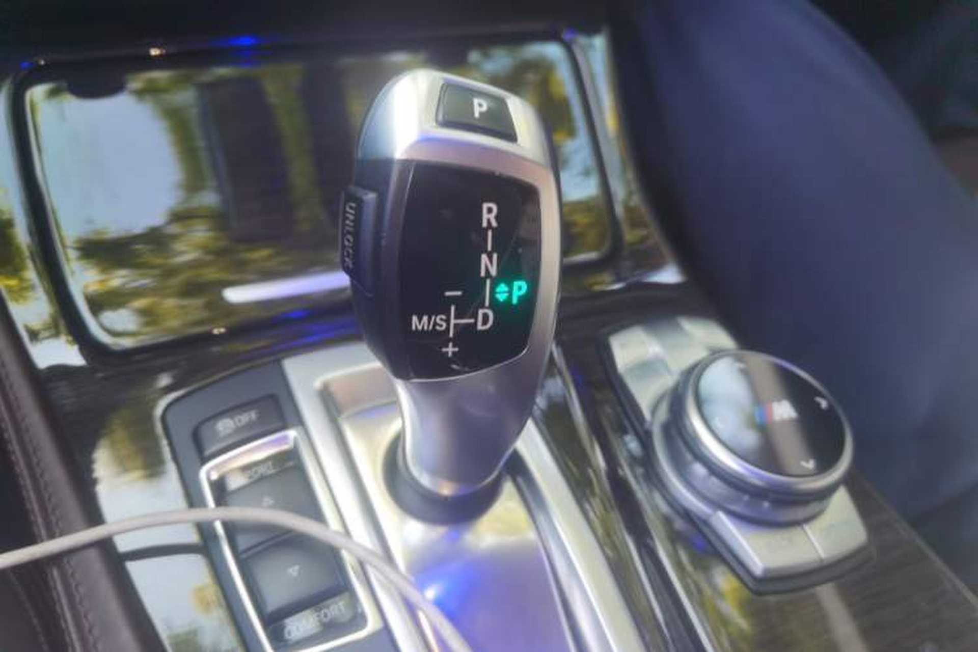 Used BMW 5 Series 2014 525Li Luxury Design Package Gear Lever