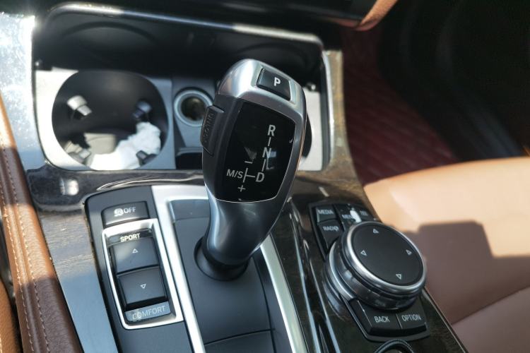 Used BMW 5 Series 2014 528Li Luxury Design Package Gear Lever