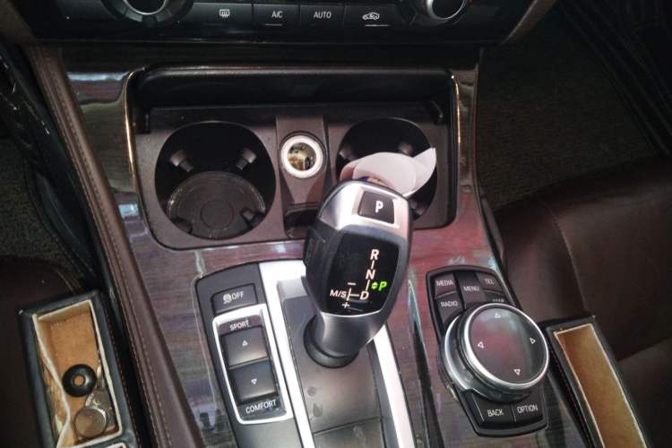 Used BMW 5 Series 2014 525Li Luxury Design Package Gear Lever