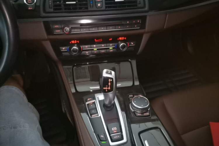 Used BMW 5 Series 2014 525Li Luxury Design Package Gear Lever